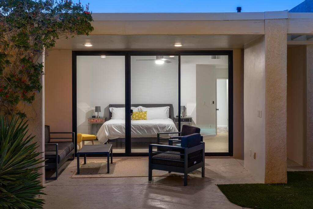 The Sunset House Pool & Spa Palm Springs Extérieur photo