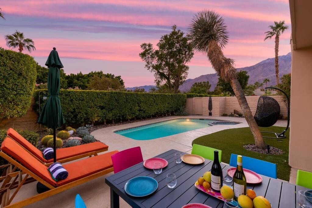 The Sunset House Pool & Spa Palm Springs Extérieur photo