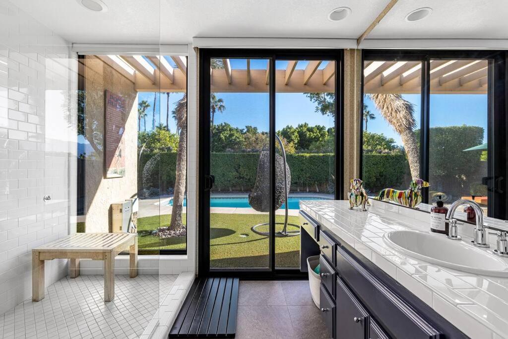 The Sunset House Pool & Spa Palm Springs Extérieur photo